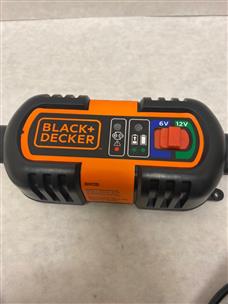 BLACK DECKER BM3B Fully Automatic 6 12 V Battery Charger Maintainer Car  Mororcyc Like New